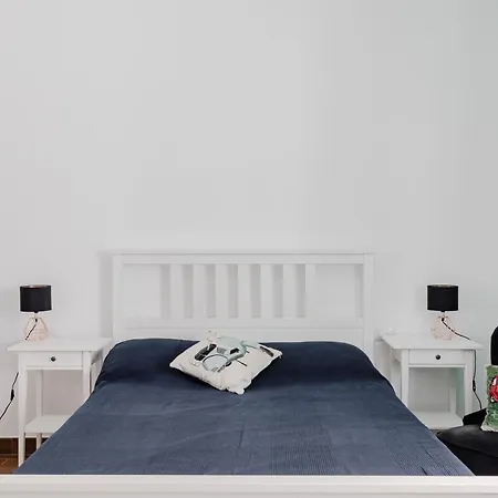 Scarfoglio Apartment, 4 Persone, 2 Camere, Balcone, Wi-fi, Stazione Tiburtina Rom