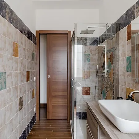 Διαμέρισμα Scarfoglio Apartment, 4 Persone, 2 Camere, Balcone, Wi-fi, Stazione Tiburtina