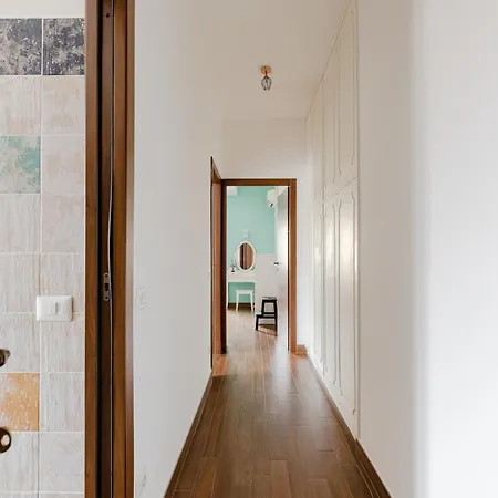 Scarfoglio Apartment, 4 Persone, 2 Camere, Balcone, Wi-fi, Stazione Tiburtina Lejlighed *