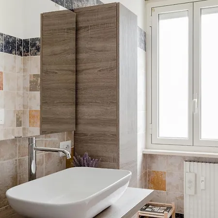 Lejlighed Scarfoglio Apartment, 4 Persone, 2 Camere, Balcone, Wi-fi, Stazione Tiburtina *