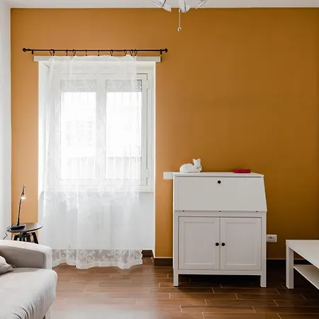 Scarfoglio Apartment, 4 Persone, 2 Camere, Balcone, Wi-fi, Stazione Tiburtina Lejlighed *