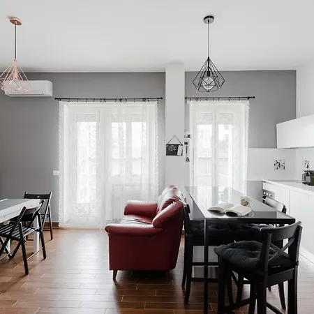 Lejlighed Scarfoglio Apartment, 4 Persone, 2 Camere, Balcone, Wi-fi, Stazione Tiburtina *